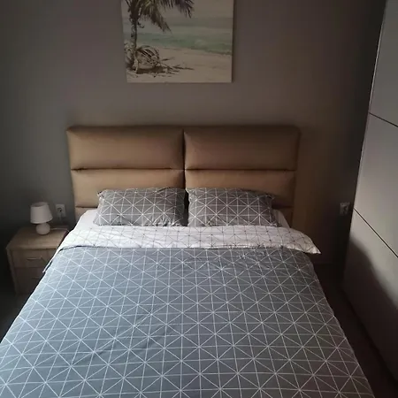 Apartment Kingston
